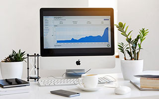 开云官网-利物浦碾压罗马，德布劳内关键制胜——足球盛宴背后的无限精彩