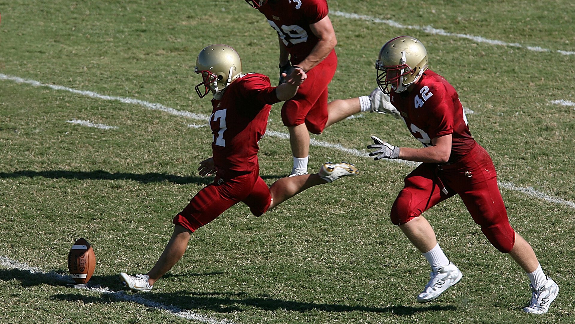开云体育-德甲争冠惊现南美旋风！莱比锡红牛秘密武器竟来自厄瓜多尔？