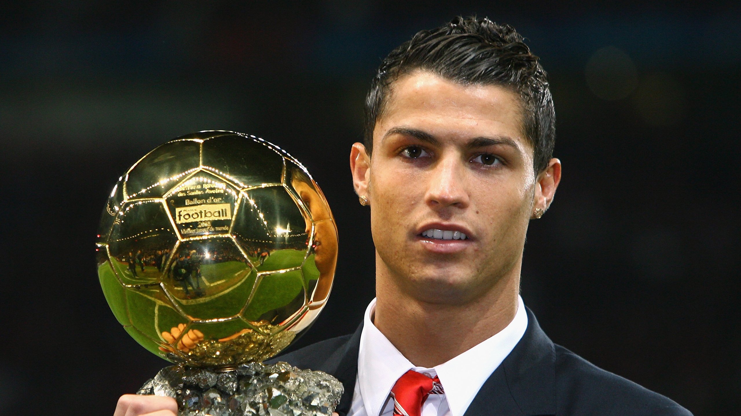 开云体育入口-天神下凡！莱奥攻防一体碾压拉齐奥，喀麦隆雄狮诠释何为现代巨星