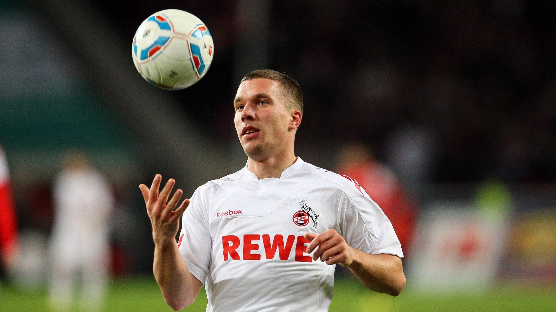 开云平台-乔治造神夜，一粒进球改写的不只是积分榜，还有德甲格局